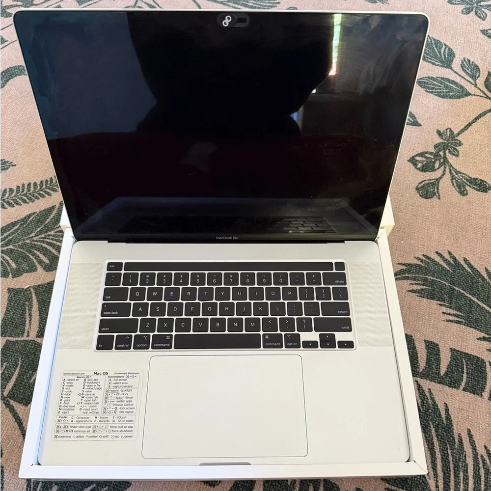 MacBook Pro 16’ (2019)